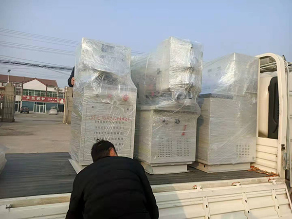 泰山海特牌F6L912機油泵試驗臺、噴油泵試驗臺等設(shè)備同時發(fā)貨